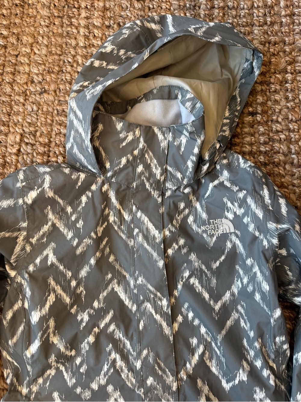 The North Face Olive Green Raincoat - Picture 2 of 8